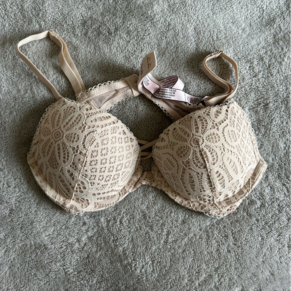 Victoria’s Secret bra push up bra. Worn once or twice.